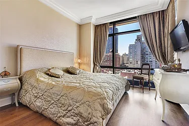 Sold by Engel & Völkers New York City