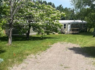 1190 Memory Ln, Frankfort, MI 49635