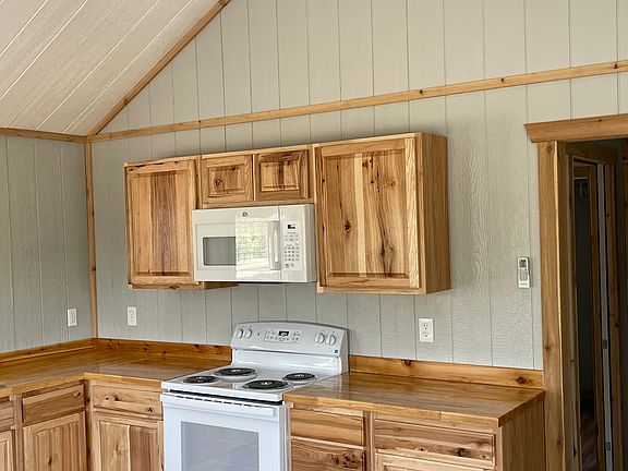 4th image of 3795 Forest Trail Dr