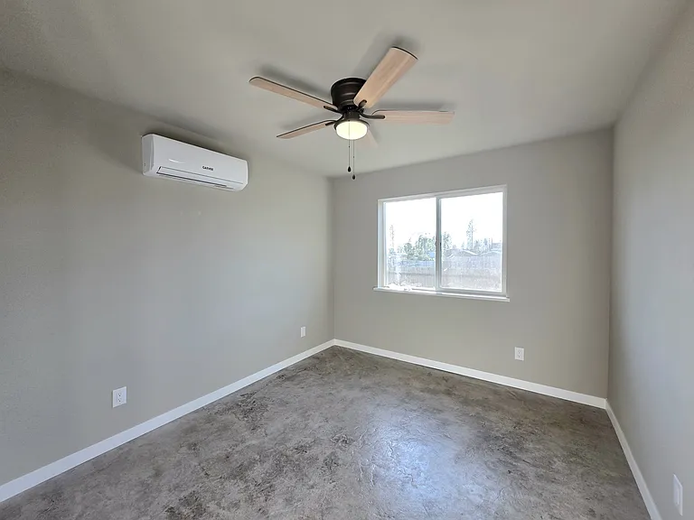 1558 Kay Ct — Photo 11