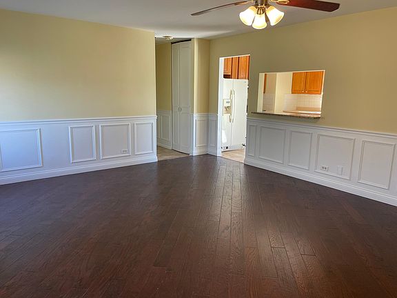 3rd image of 11 N Braintree Dr
