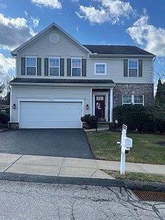 1st image of 613 Glengarry Ct