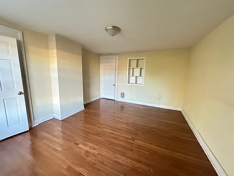133 Hobart St #2B — Photo 9