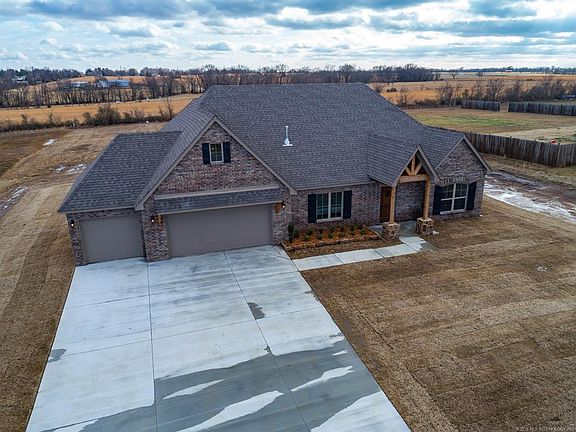 2nd image of 14670 Eagle Dr