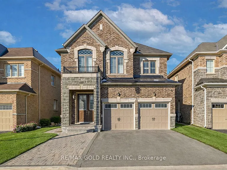 9 Forsyth Cres — Photo 1