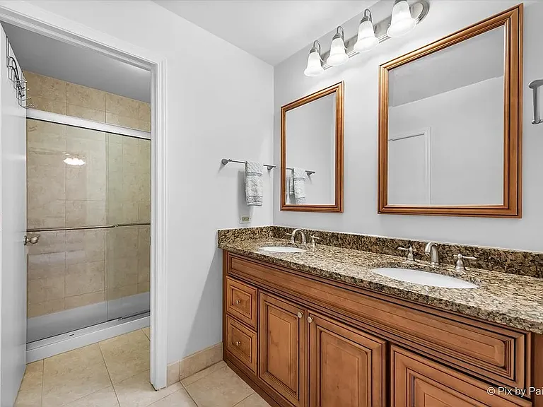 650 Hillview Ct — Photo 19