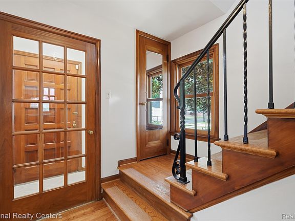 2nd image of 169 McKinley Ave