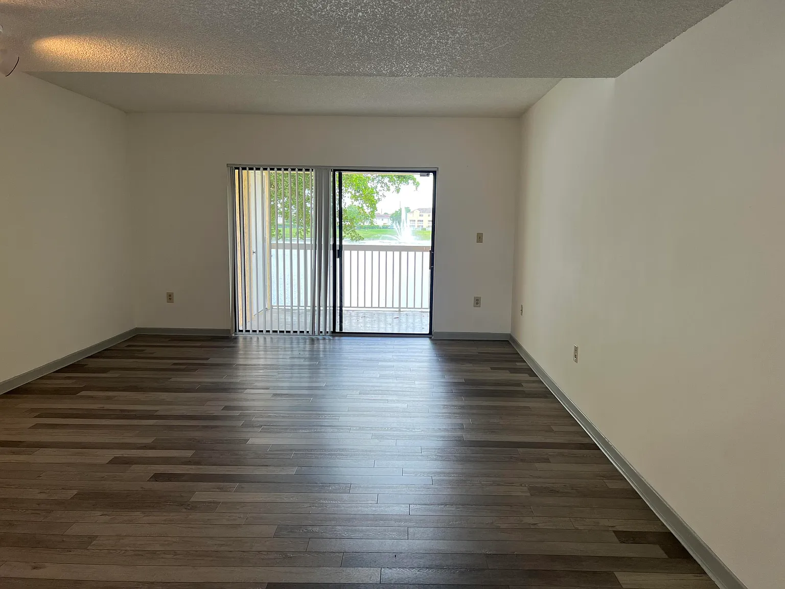 5200 NW 31st Ave — Photo 1