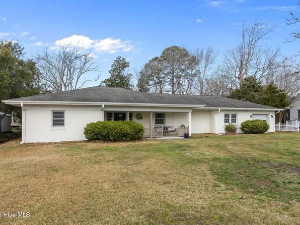 1309 Live Oak Street, Beaufort, NC 28516