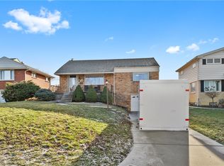 1915 Worcester Dr, Pittsburgh, PA 15243