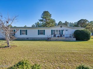145 Meadowfield Cir, Aberdeen, NC 28315