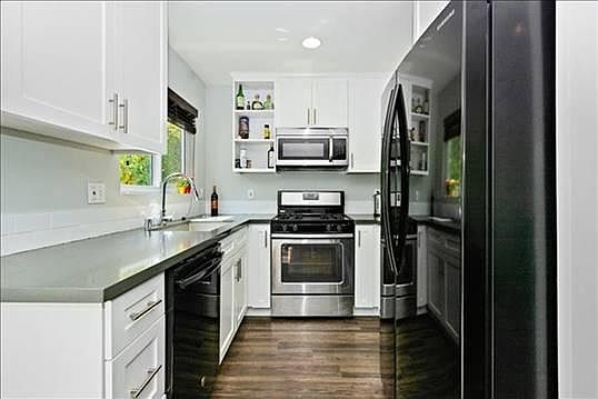 4th image of 1844 16th St APT A
