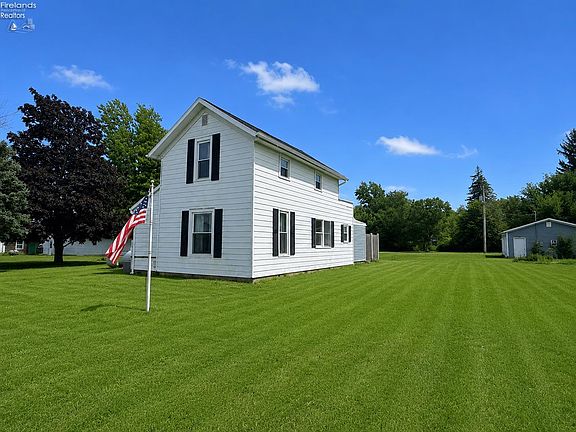 2nd image of 3341 Main St