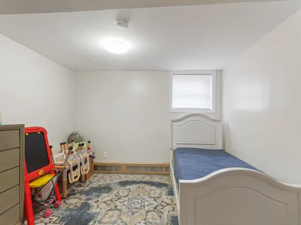 7073 Kennedy Boulevard image 13 of 49