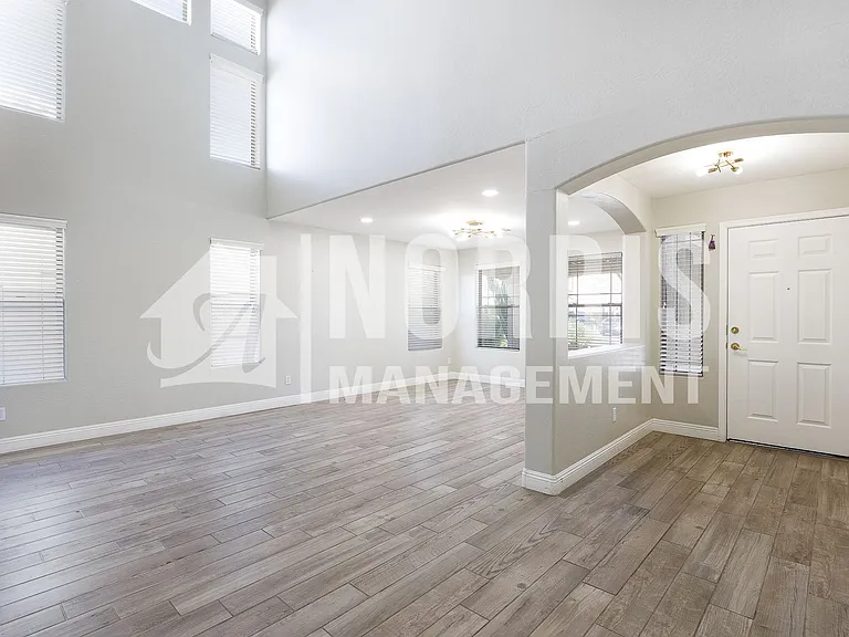 1553 E Alba Dr — Photo 11