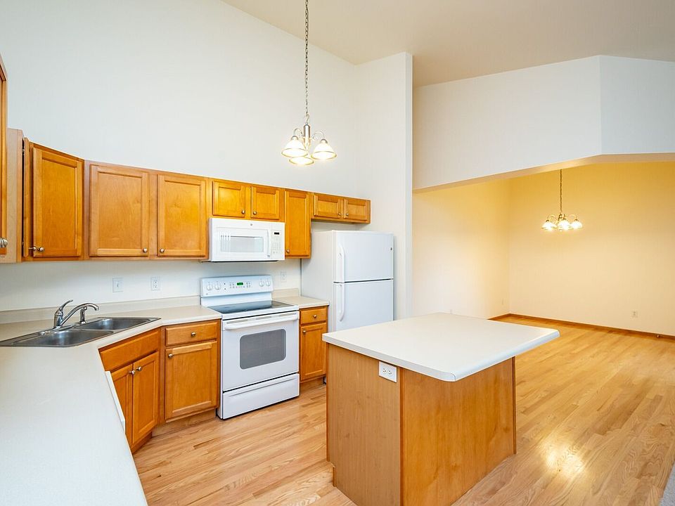 Woodridge I 23 25 Redtail Bend 2325 Redtail Ct Coralville IA