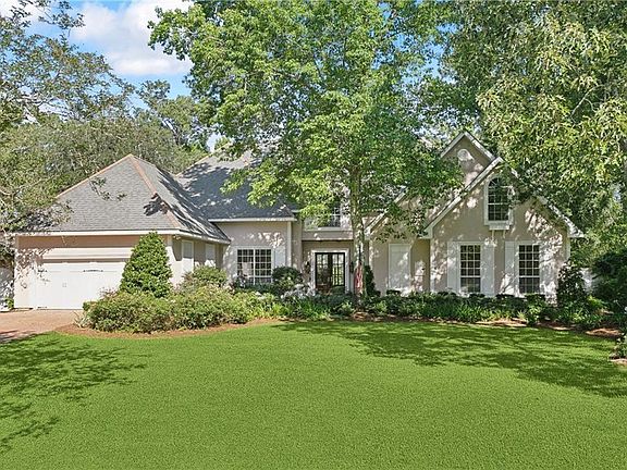 2nd image of 104 Acadian Ln