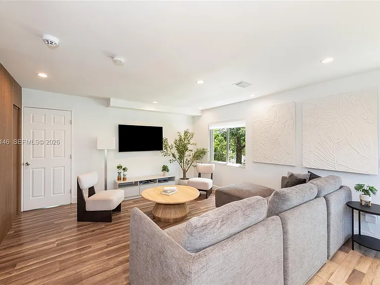 1450 SW 20th Ave — Photo 27
