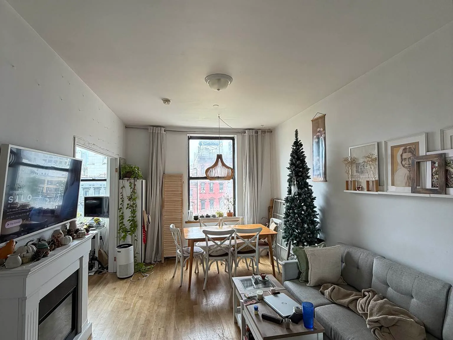 77 Delancey Street — Photo 2