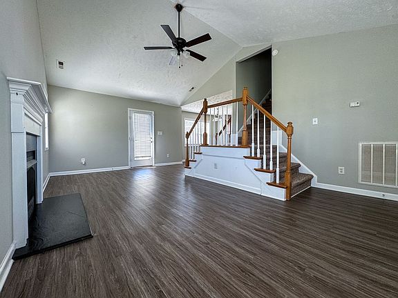 2nd image of 1502 Bridgeton Way