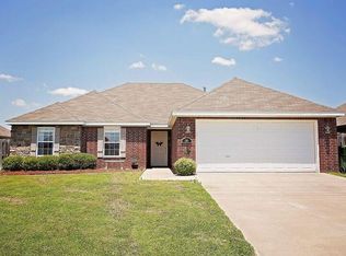 305 Post Rd, Rogers, AR 72756
