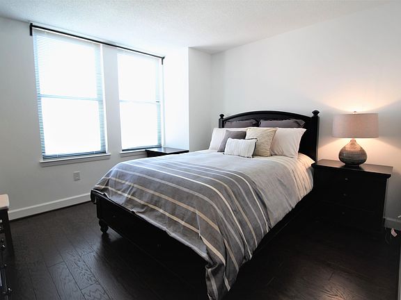 4th image of 1201 N Garfield St APT 613