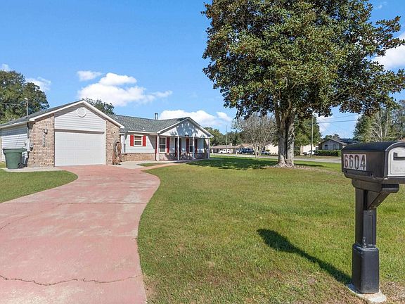3rd image of 6604 Black Oak Pl