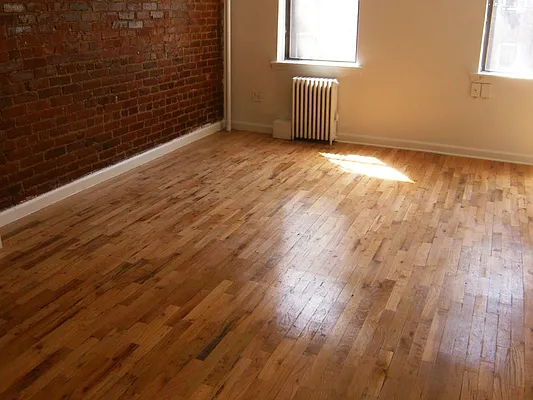 Rented by Sky Management | media 19