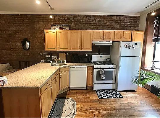 3rd image of 422 Caton Ave #2