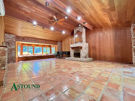 2nd image of 2340 Tice Valley Blvd