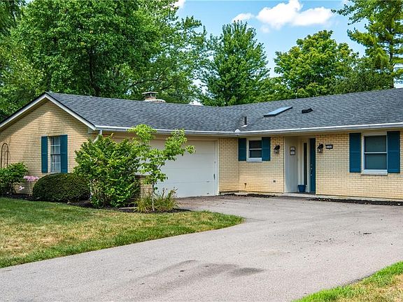 2nd image of 3160 Bonnie Villa Ln