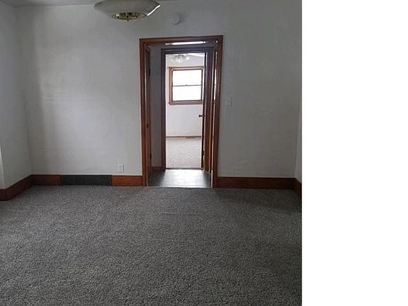 4th image of 460 Forest St NE #A