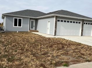 3626 Lincoln Ave, Spirit Lake, IA 51360