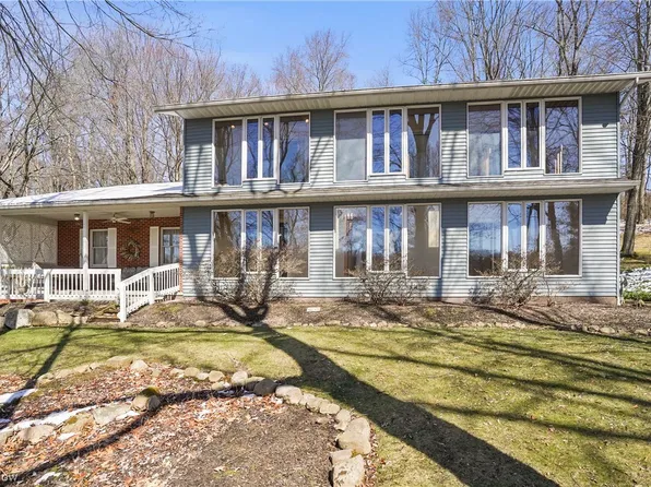 90 Wilbur Dr, Munroe Falls, OH 44262