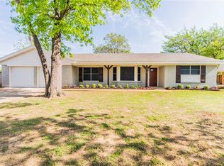 1916 Old Kirk Rd, Bedford, TX 76022