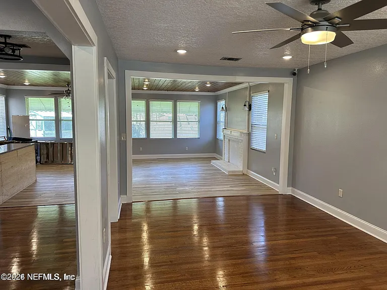 6660 Oriole Ave — Photo 7