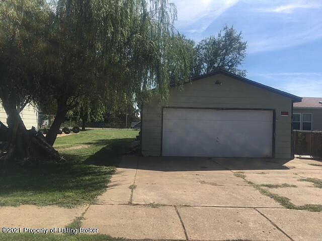 2nd image of 501 2nd St SW