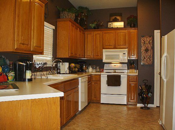 5th image of 2136 Cornerstone Dr