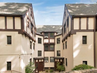 64 Kensington Rd APT 1C, Bronxville, NY, 10708