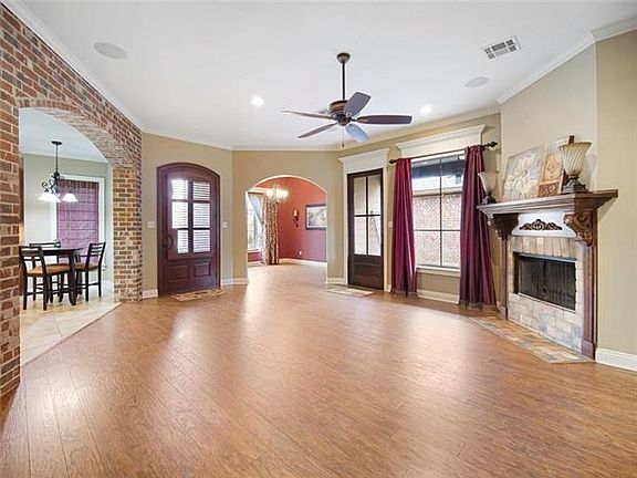 4th image of 1048 Richmond Cir