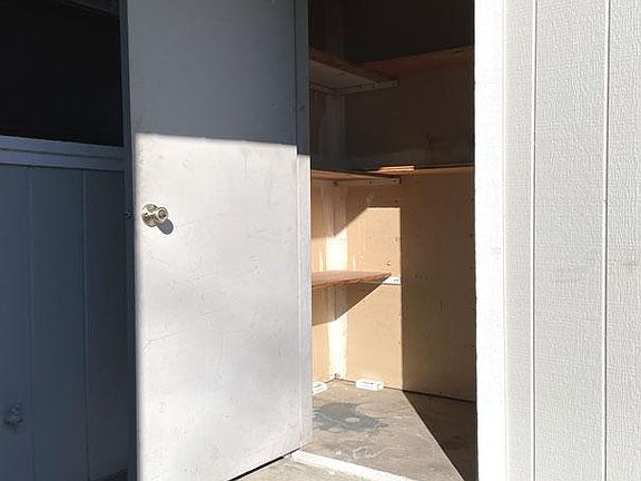 3rd image of 331 S Jefferson St #3-5