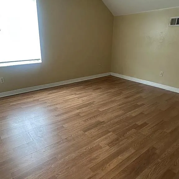 107 Nicholson Dr — Photo 7