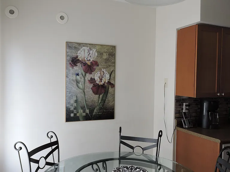 710 Neighbourhood Cir #5 — Photo 7