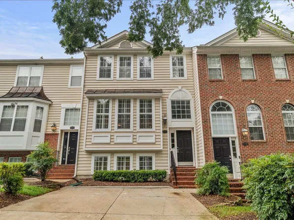 6733 Middleboro Dr, Raleigh, NC 27612