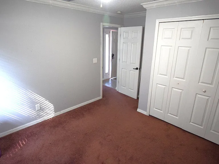 500 Lake Charles Dr — Photo 30