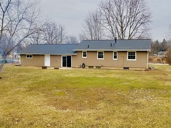 4th image of 730 Chargary Dr