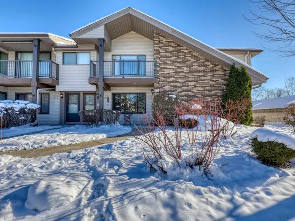 W176N9734 Riversbend CIRCLE EAST East, Germantown, WI 53022