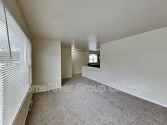 3rd image of 15624 Laramie Ave