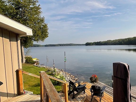 2nd image of 1433 Horn Ln