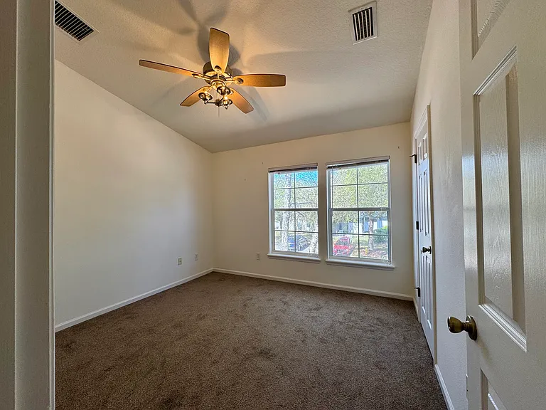 6212 High Tide Blvd — Photo 9